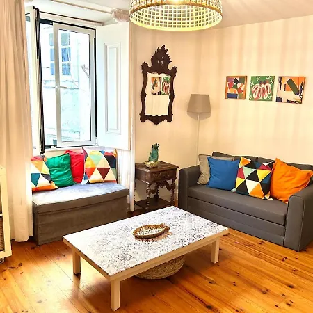 Charming Historic Duplex Apartment Lisbon