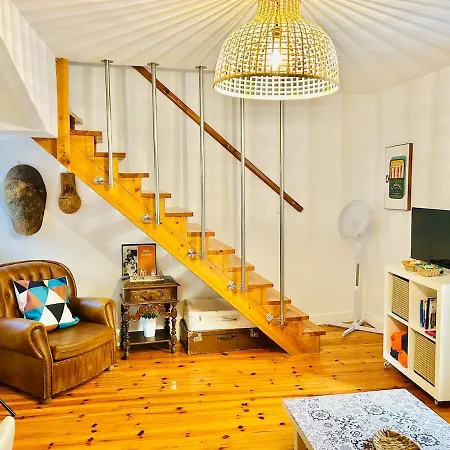 Charming Historic Duplex Apartment Lisbon