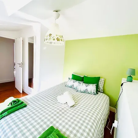 Charming Historic Duplex Lisbon